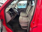 Volkswagen Transporter 2006 Punainen