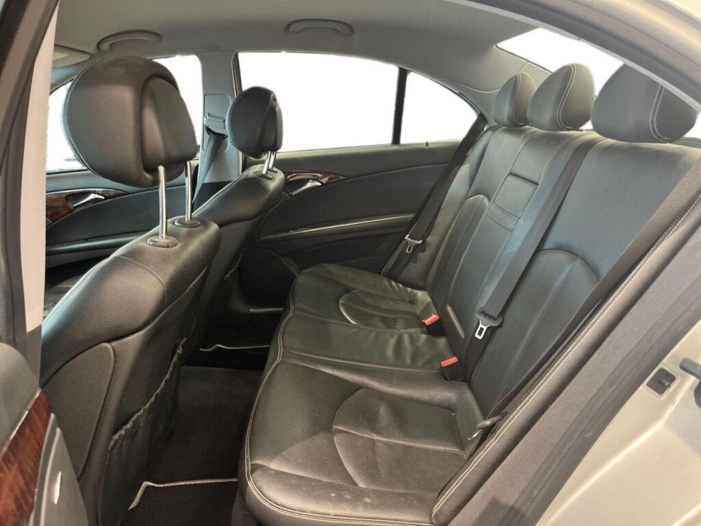 Mercedes-Benz E 2006 Harmaa