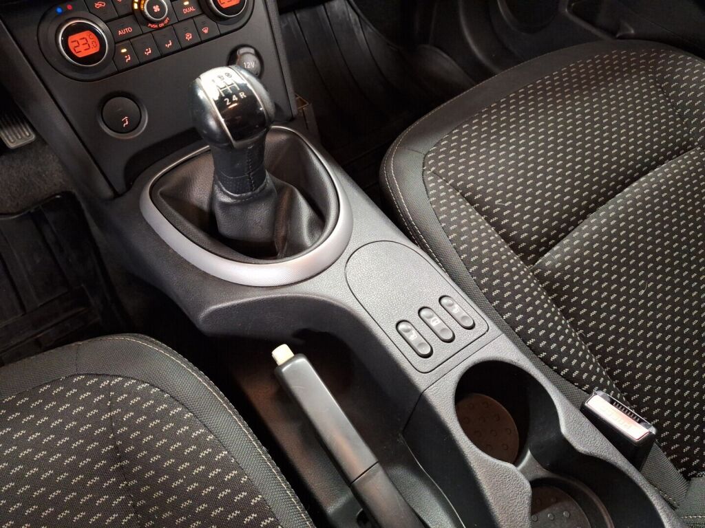 Nissan Qashqai 2008 Musta