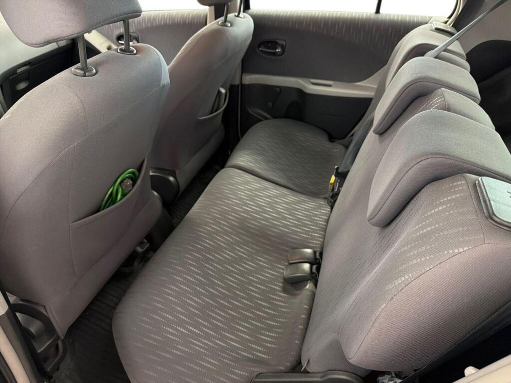 Toyota Yaris 2009 Harmaa