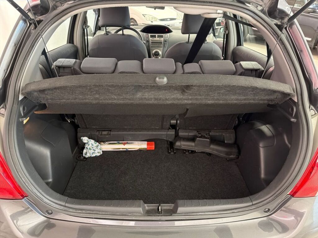 Toyota Yaris 2009 Harmaa