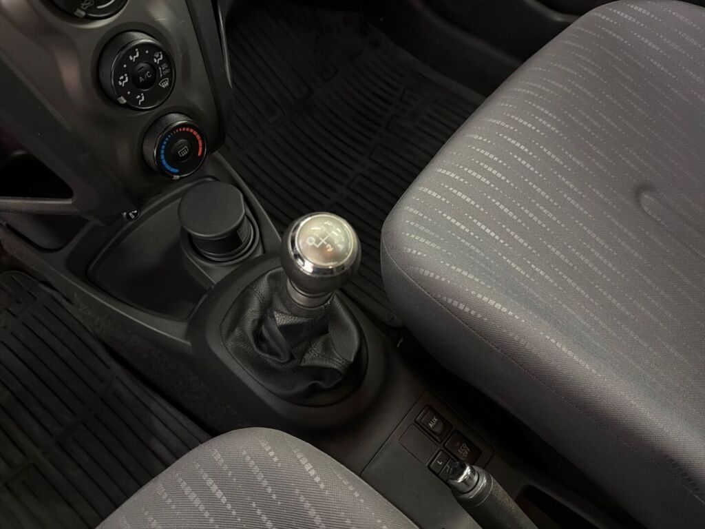 Toyota Yaris 2009 Harmaa