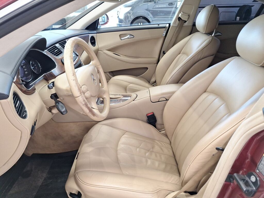 Mercedes-Benz CLS 2005 Punainen