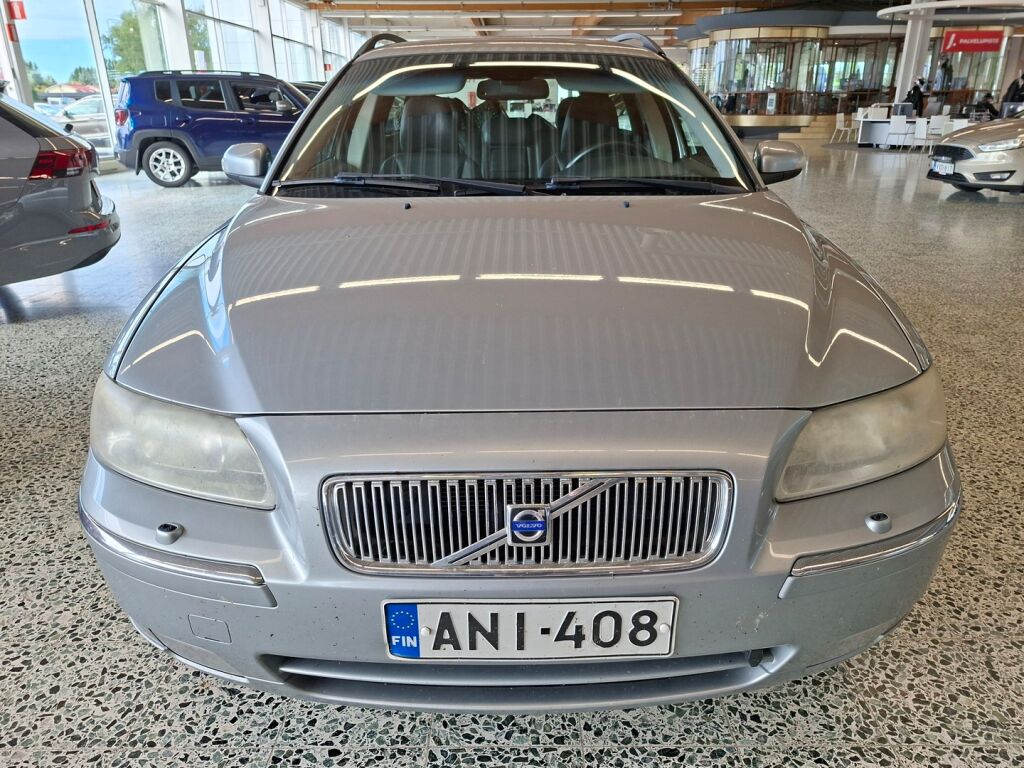 Volvo V70 2007 Harmaa