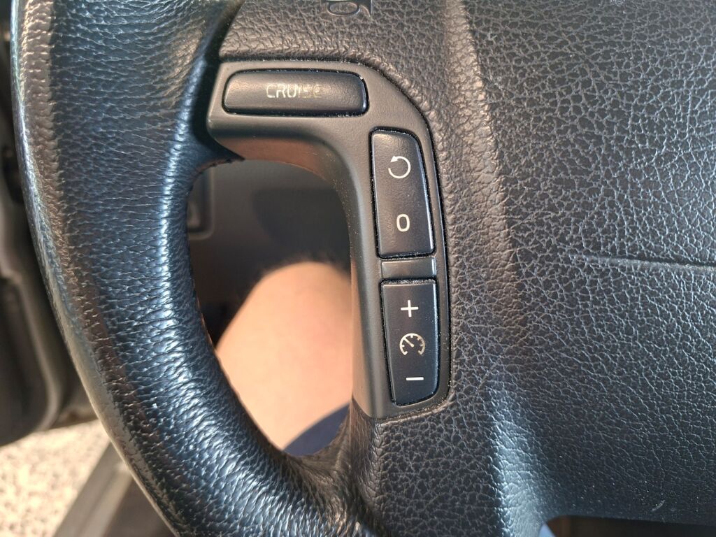 Volvo V70 2007 Harmaa