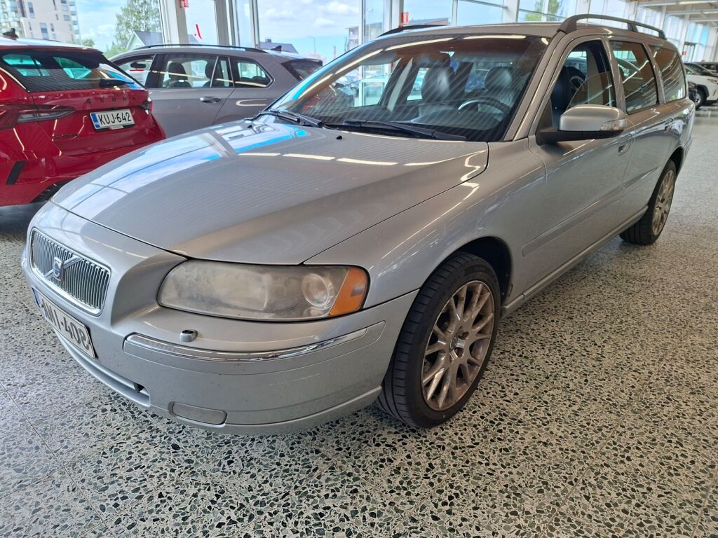 Volvo V70 2007 Harmaa