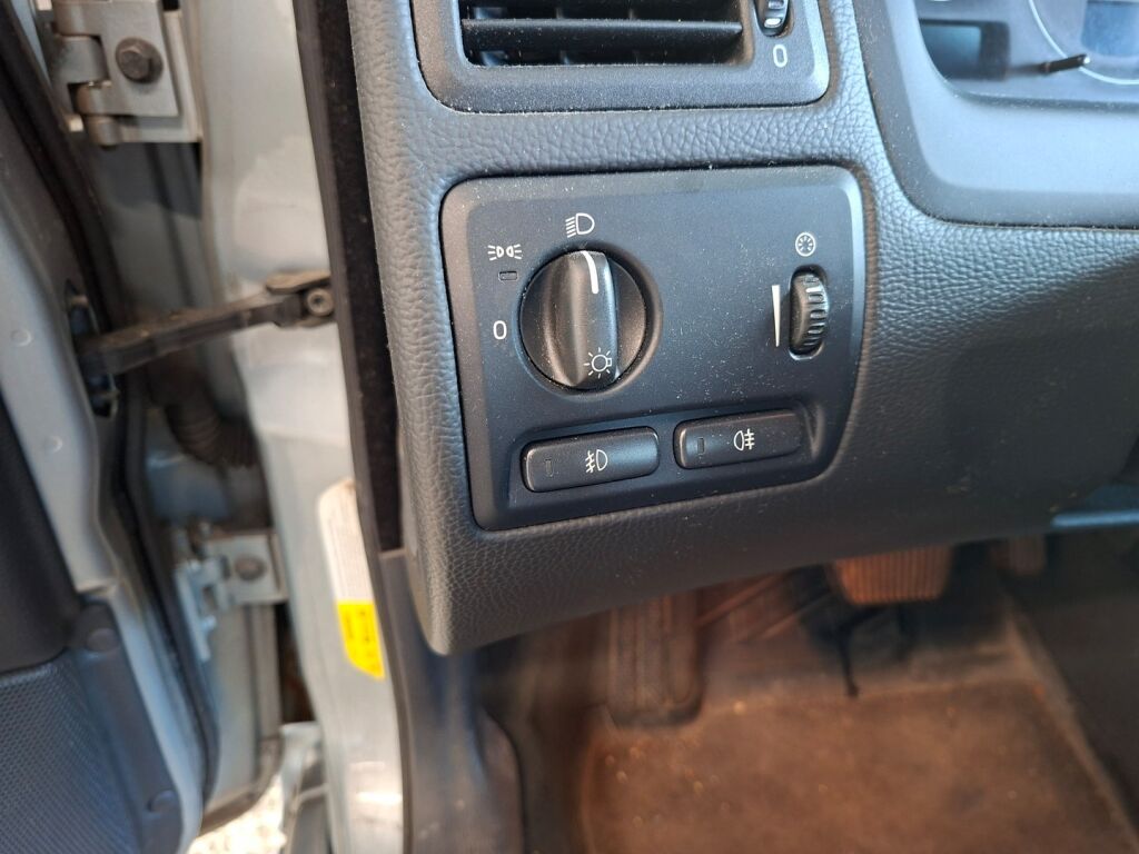 Volvo V70 2007 Harmaa