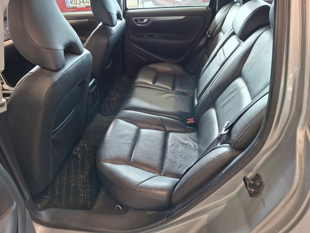 Volvo V70 2007 Harmaa