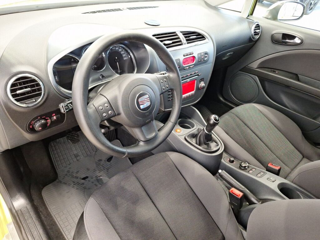 Seat Leon 2008 Keltainen