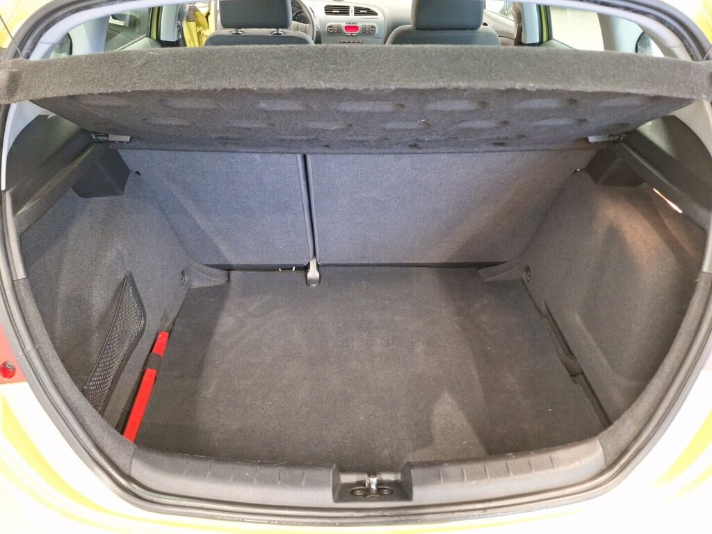 Seat Leon 2008 Keltainen