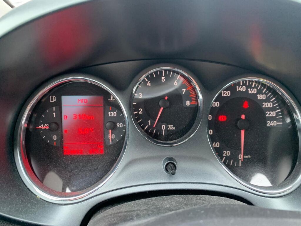 Seat Leon 2008 Keltainen