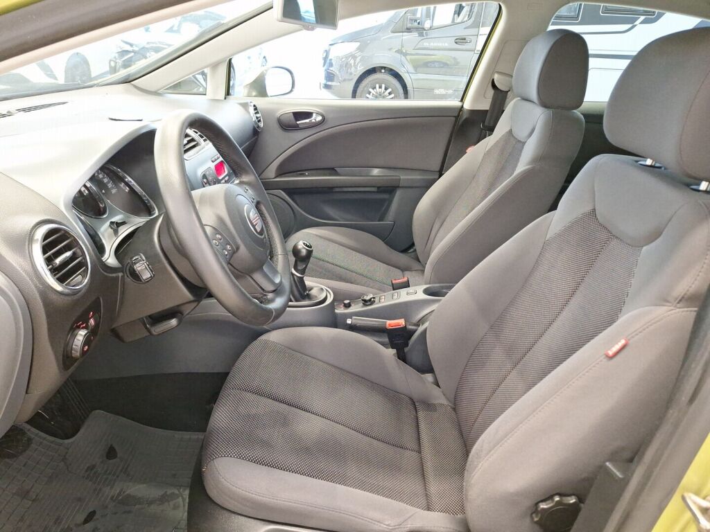 Seat Leon 2008 Keltainen