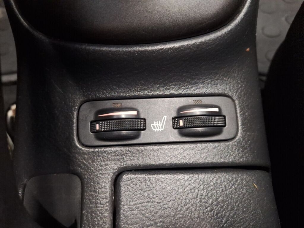 Toyota Avensis 2006 Hopea