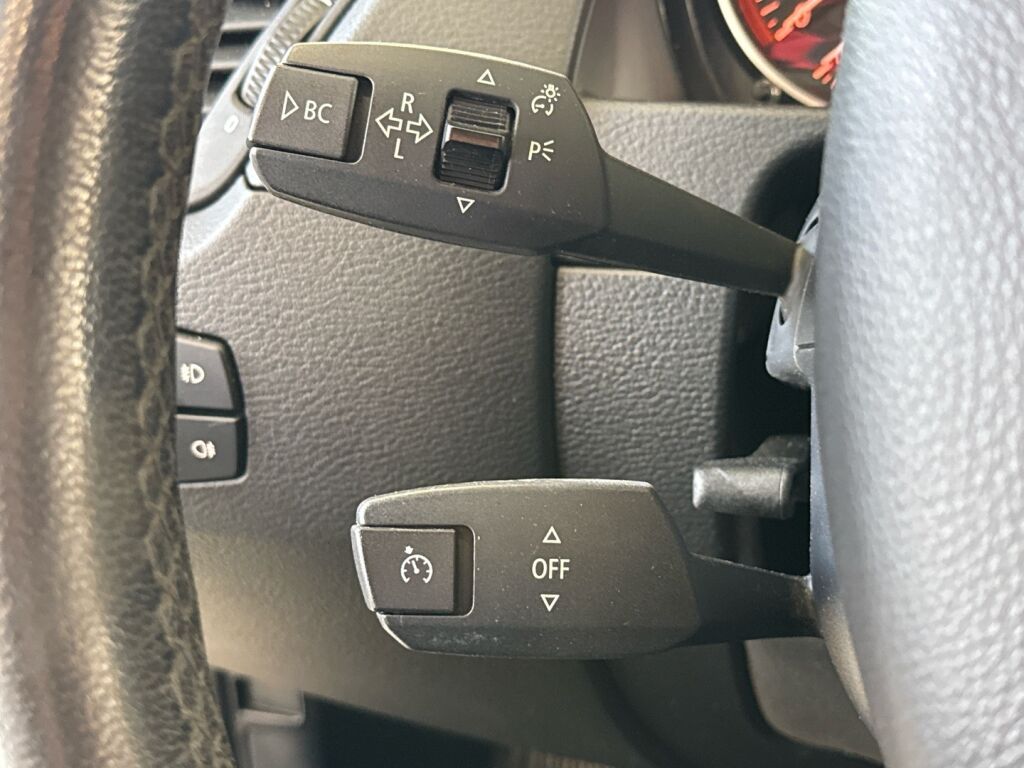 BMW X1 2009 Punainen