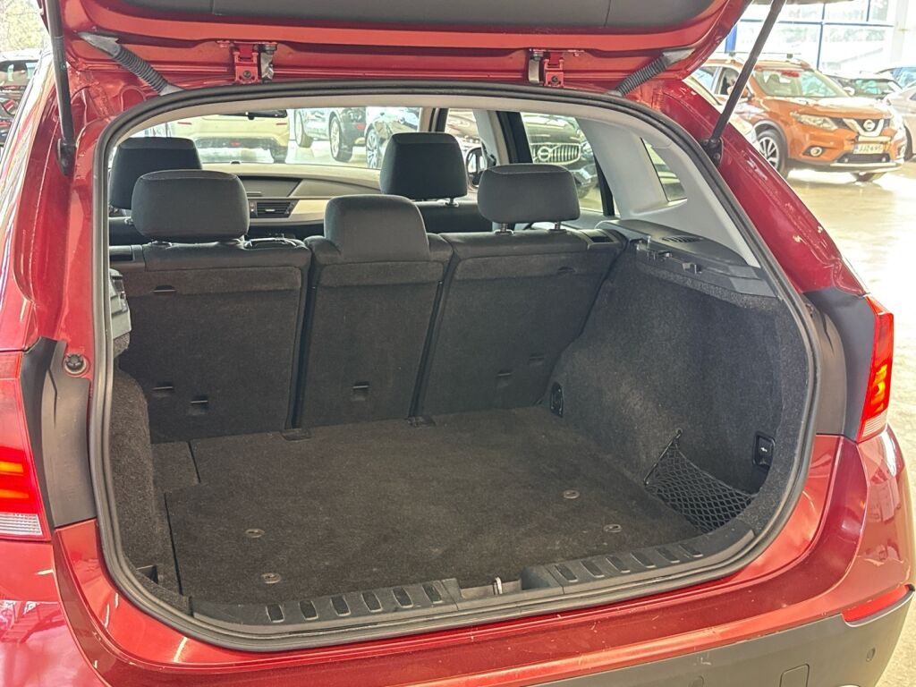 BMW X1 2009 Punainen