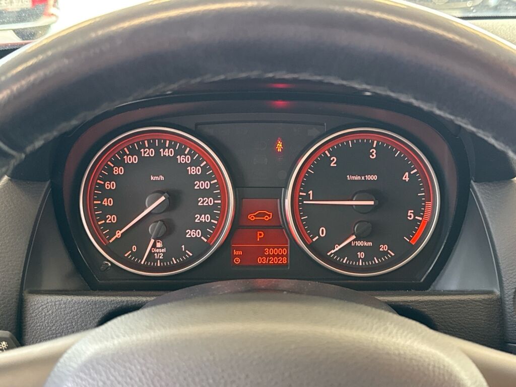 BMW X1 2009 Punainen