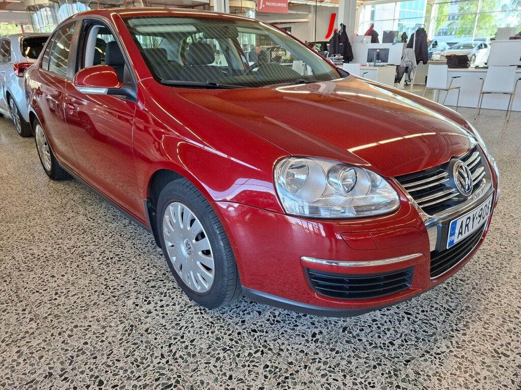 Volkswagen Jetta 2009 Punainen