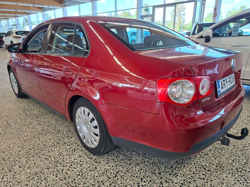 Volkswagen Jetta 2009 Punainen