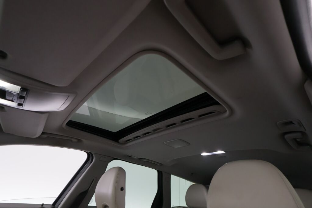 Volvo V50 2004 Harmaa