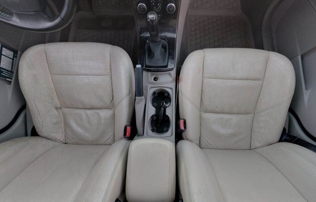 Volvo V50 2004 Harmaa