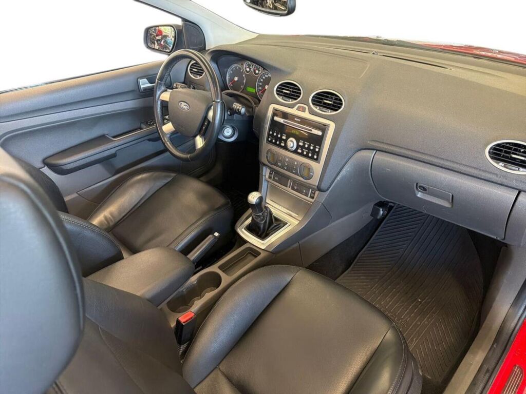Ford Focus 2007 Punainen