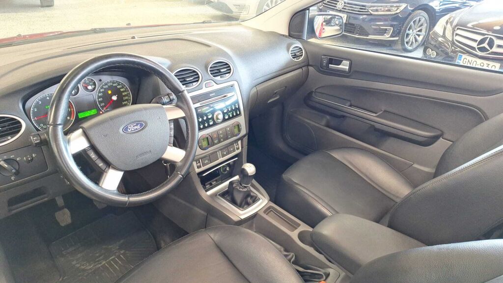 Ford Focus 2007 Punainen