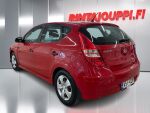 Hyundai i30 2011 Punainen