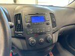 Hyundai i30 2011 Punainen