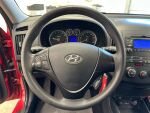 Hyundai i30 2011 Punainen