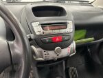 Peugeot 107 2009 Musta
