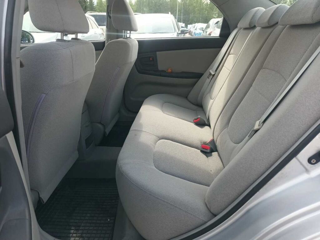 Kia Cerato 2005 Harmaa