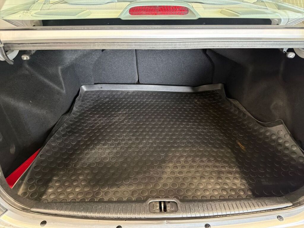 Kia Cerato 2005 Harmaa