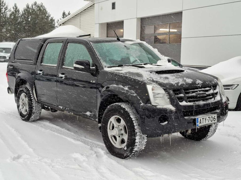 Isuzu D-Max 2009 Musta