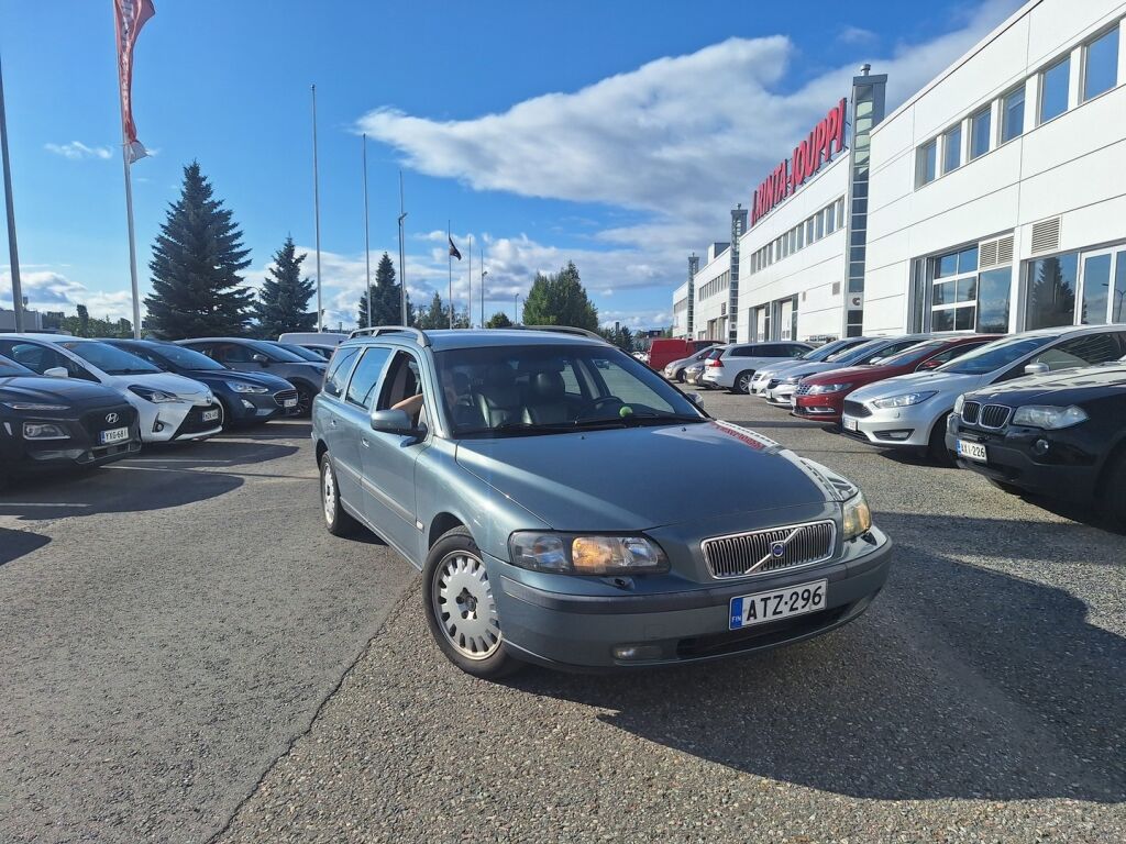 Volvo V70 2003 Vihreä