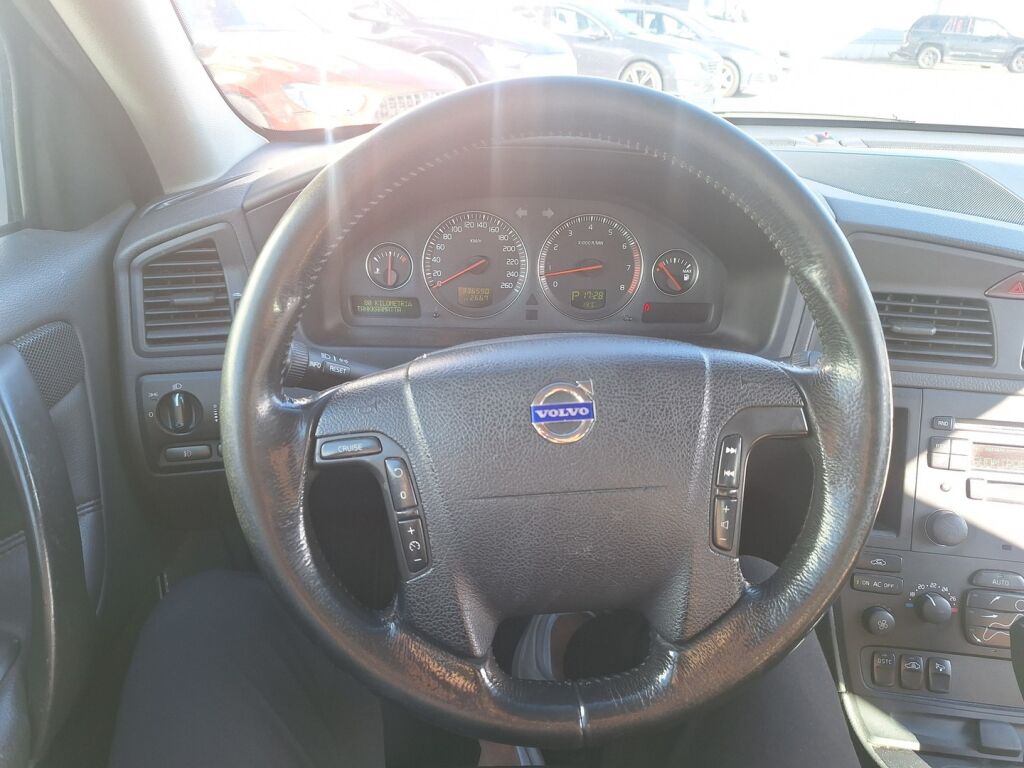 Volvo V70 2003 Vihreä