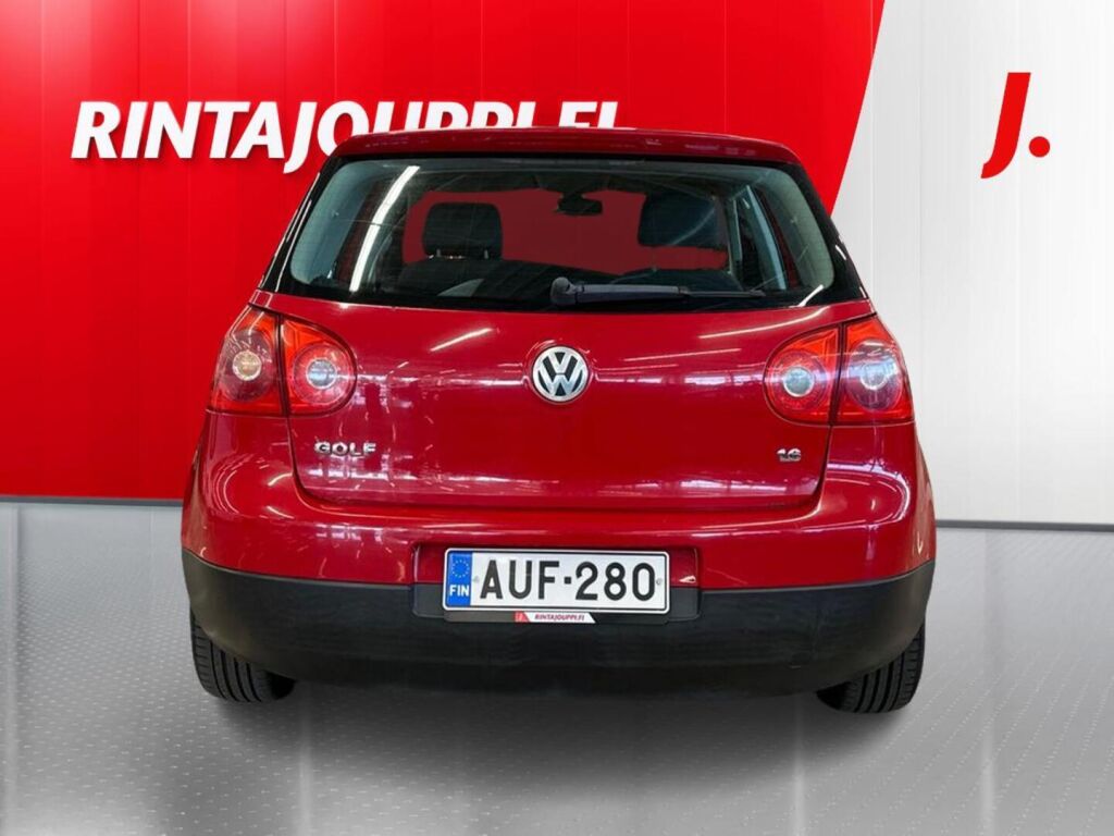 Volkswagen Golf 2005 Punainen