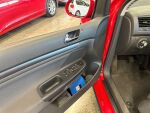 Volkswagen Golf 2005 Punainen
