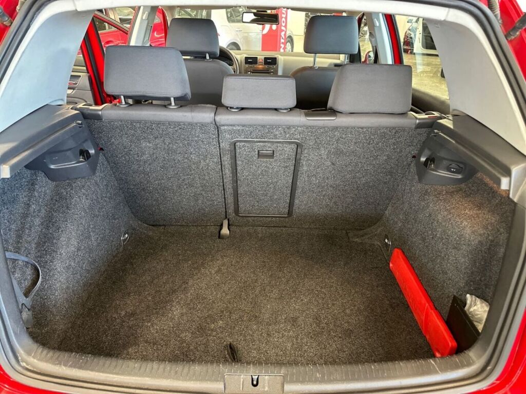 Volkswagen Golf 2005 Punainen