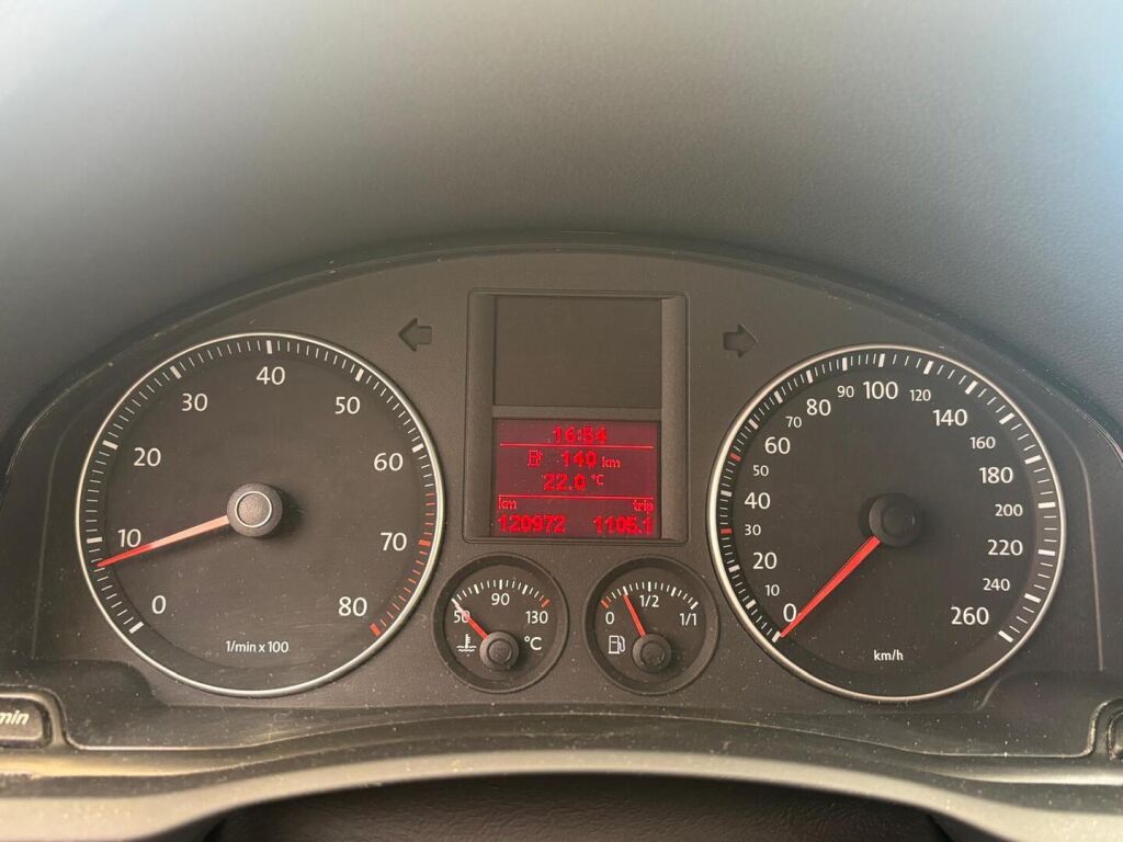 Volkswagen Golf 2009 Punainen