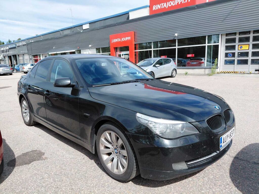 BMW 520 2009 Musta