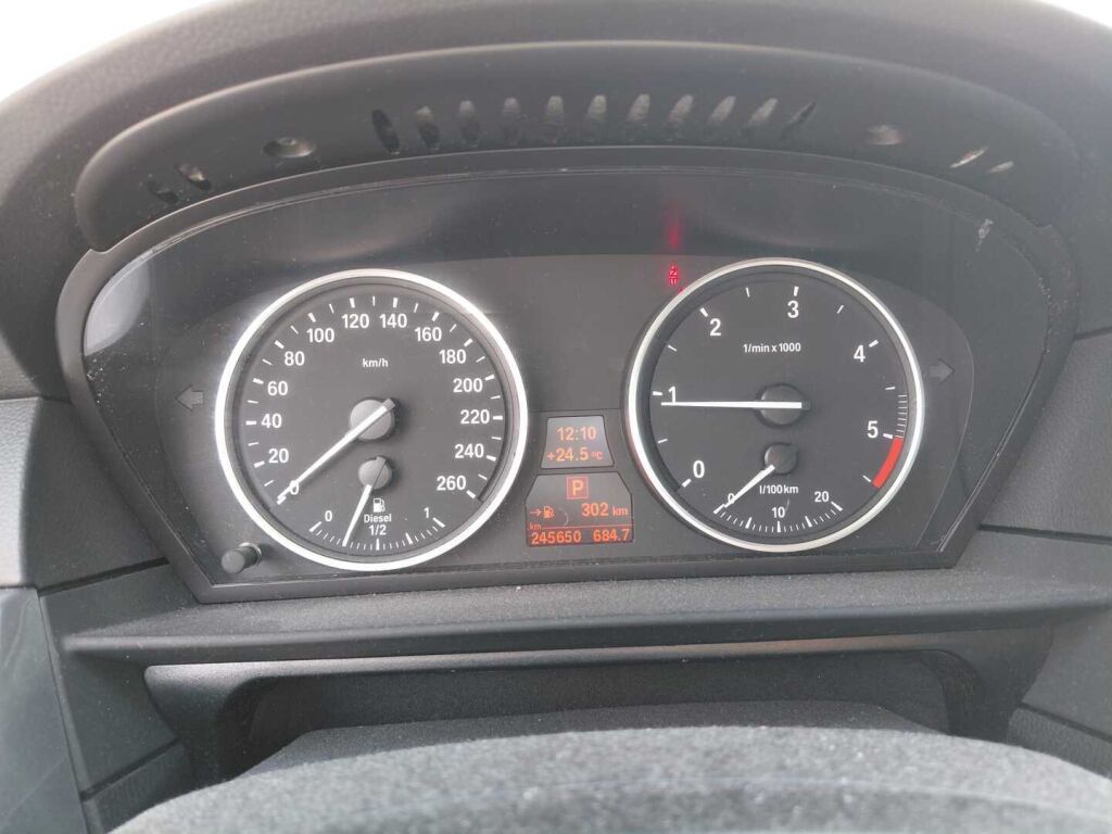 BMW 520 2009 Musta