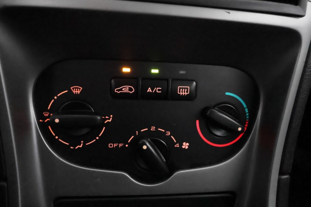 Peugeot 307 2003 Harmaa