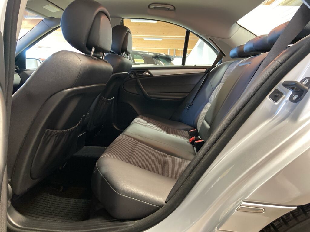 Mercedes-Benz C 2007 Harmaa