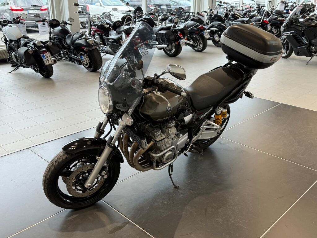 Yamaha XJR 2008 