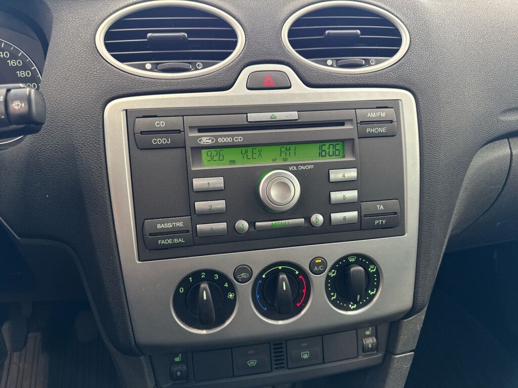 Ford Focus 2005 Harmaa