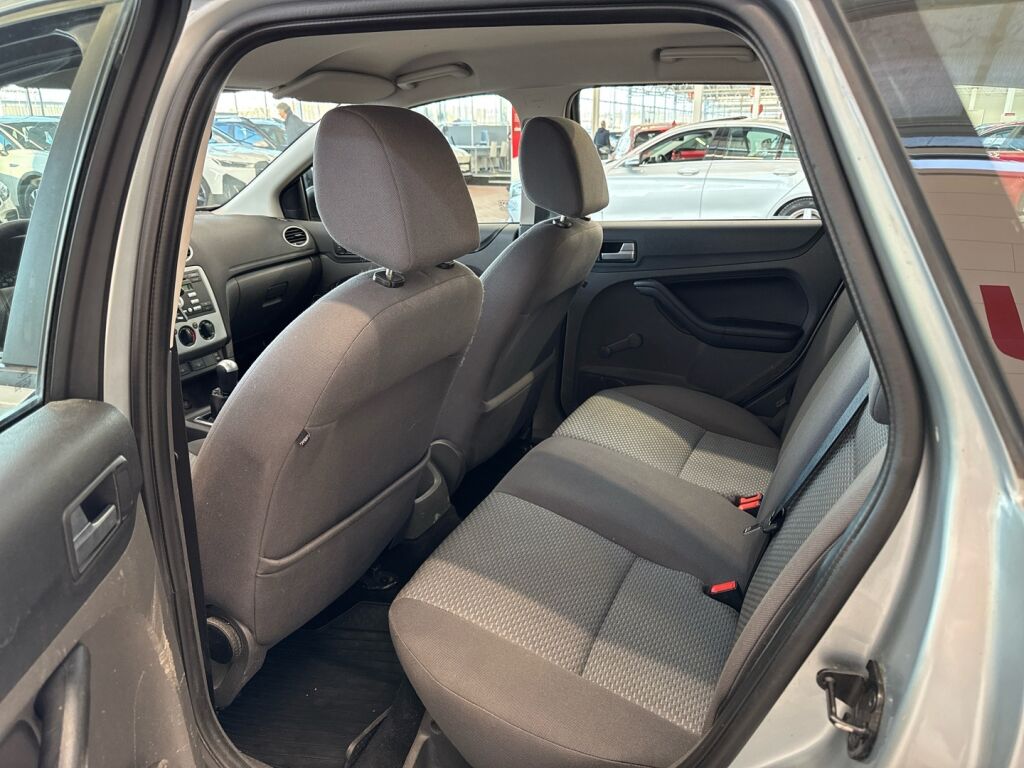 Ford Focus 2005 Harmaa