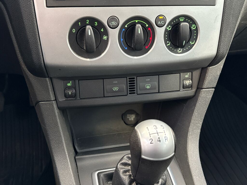 Ford Focus 2005 Harmaa