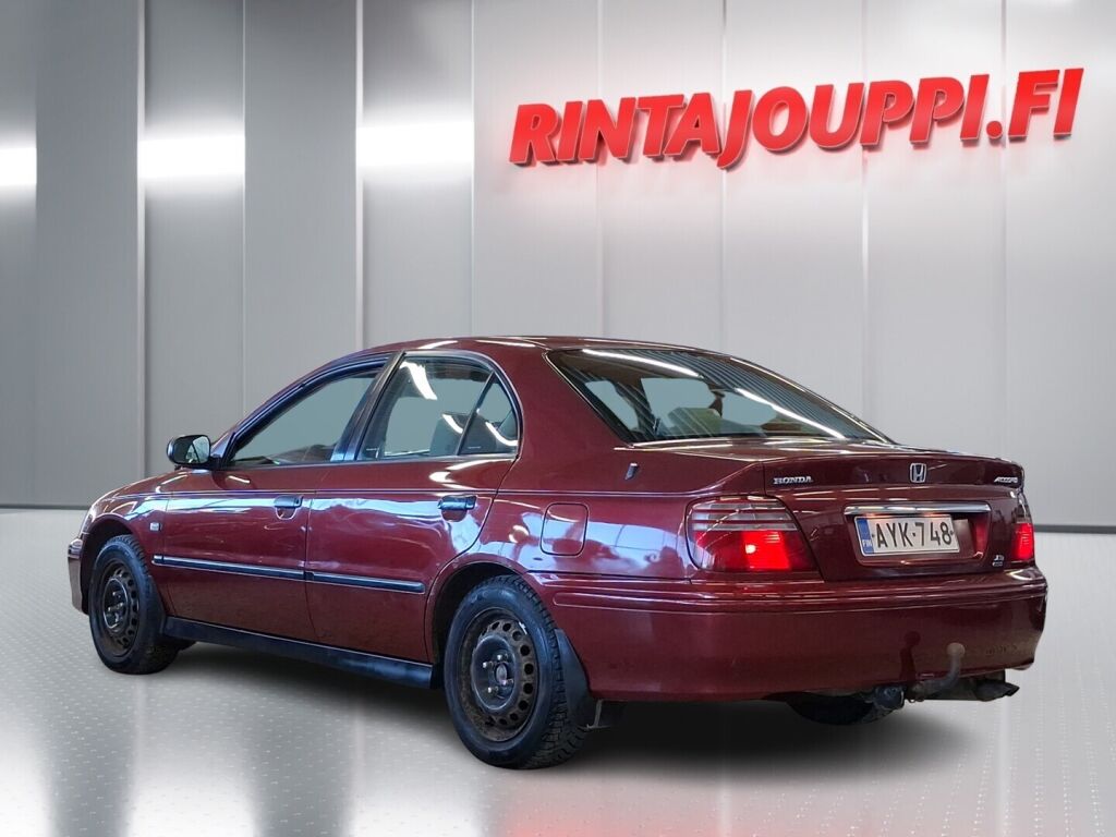 Honda Accord 2000 Punainen