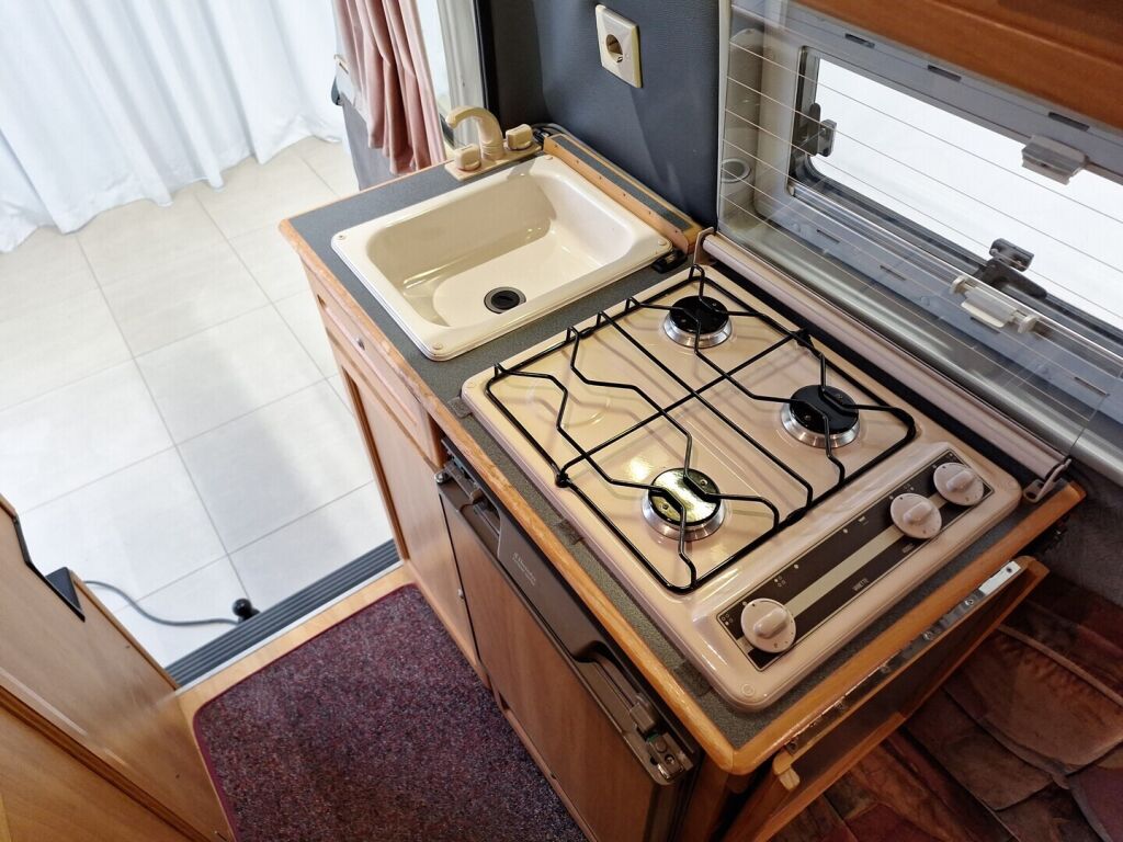 Swift MONDIAL 2000 Valkoinen