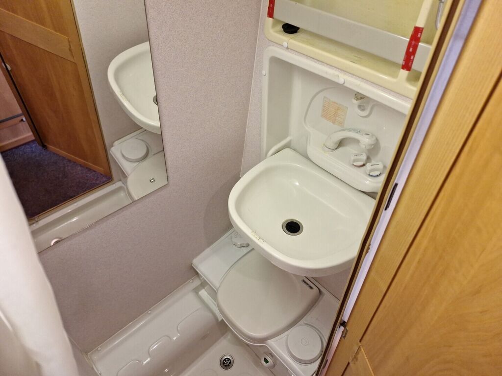 Swift MONDIAL 2000 Valkoinen